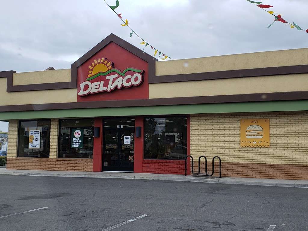 Del Taco | 3181 Lincoln Ave, Anaheim, CA 92801, USA | Phone: (714) 995-1152