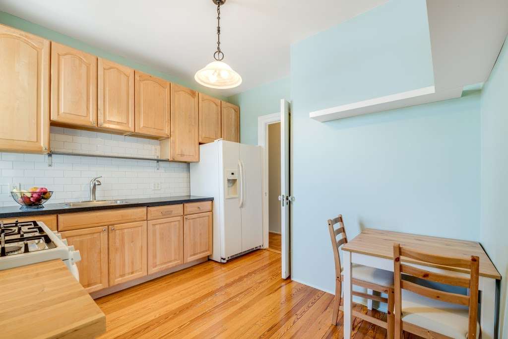 Real Estate Photography NYC | 462 B 141 St, Belle Harbor, NY 11694, USA | Phone: (347) 974-0841