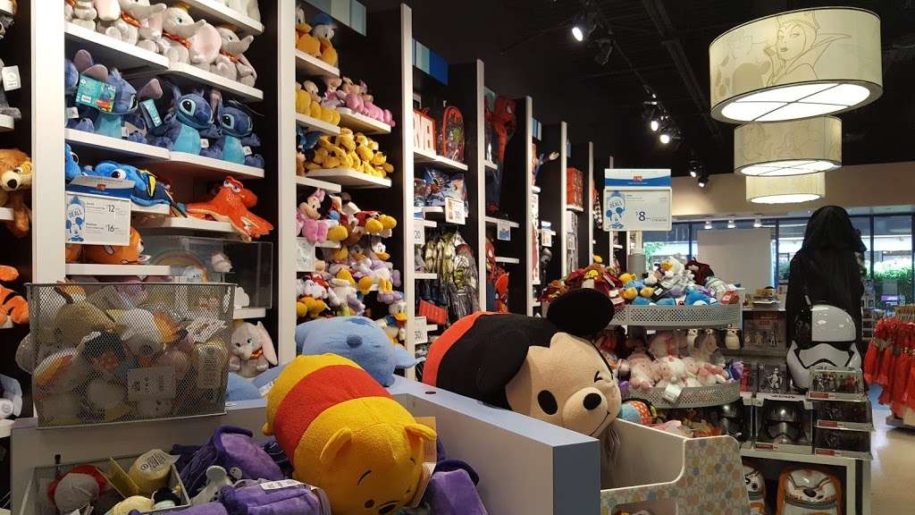 Disney Store | 1 Premium, Outlet Blvd, Wrentham, MA 02093, USA | Phone: (508) 384-2858