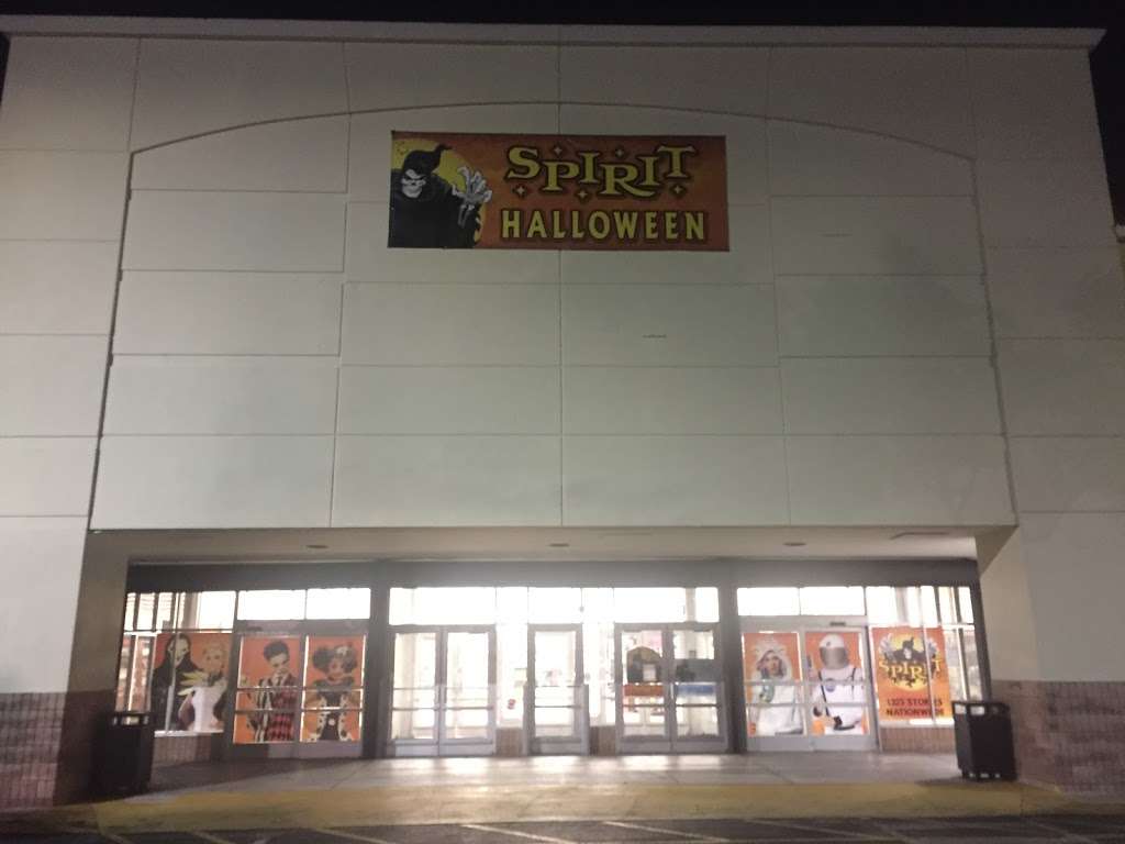 Spirit Halloween | 5750 NW 183rd St, Hialeah, FL 33015, USA | Phone: (866) 586-0155