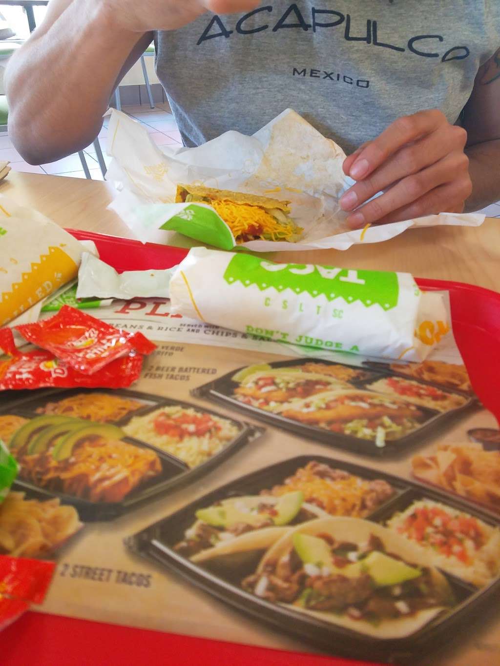 Del Taco | 28082 The Old Rd, Valencia, CA 91355, USA | Phone: (661) 294-1084