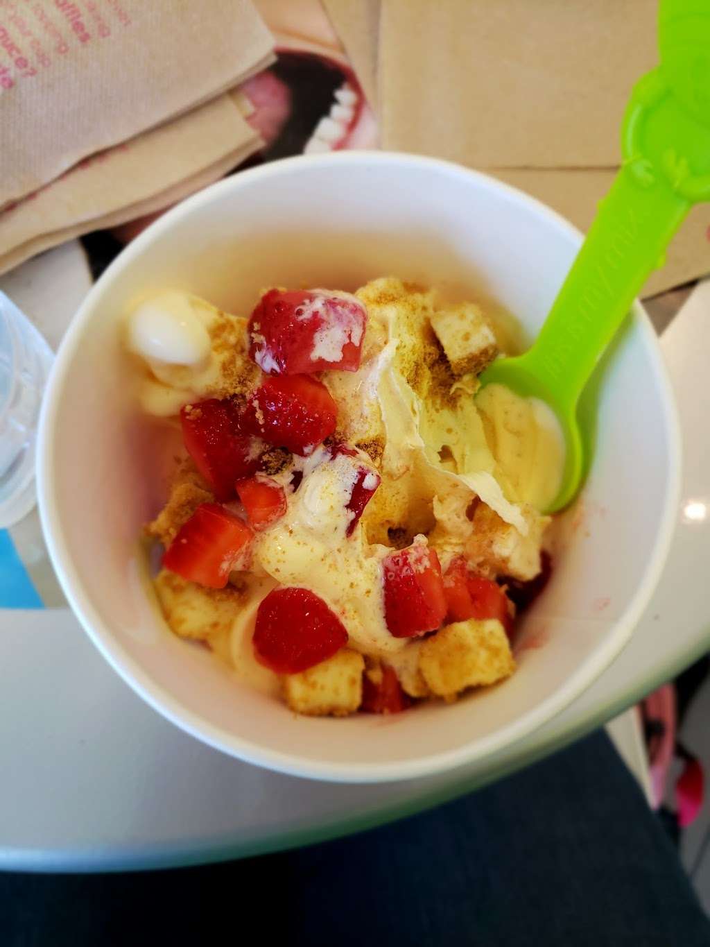 Menchies Frozen Yogurt | 14309 E Sam Houston Pkwy N, Ste 200, Houston, TX 77044, USA | Phone: (832) 975-7429