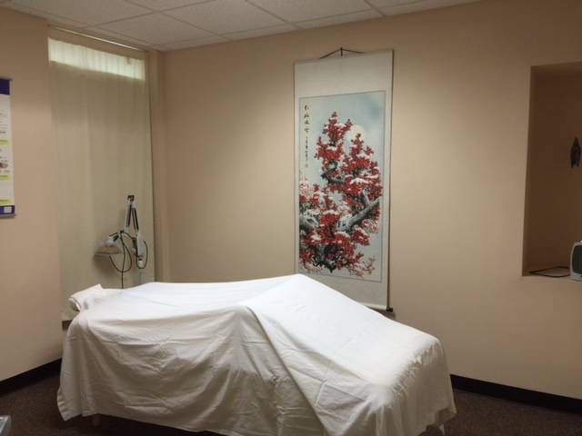 Holmdel Acupuncture & Herbal Medicine Center | 721 N Beers St #2e, Holmdel, NJ 07733, USA | Phone: (732) 888-4910