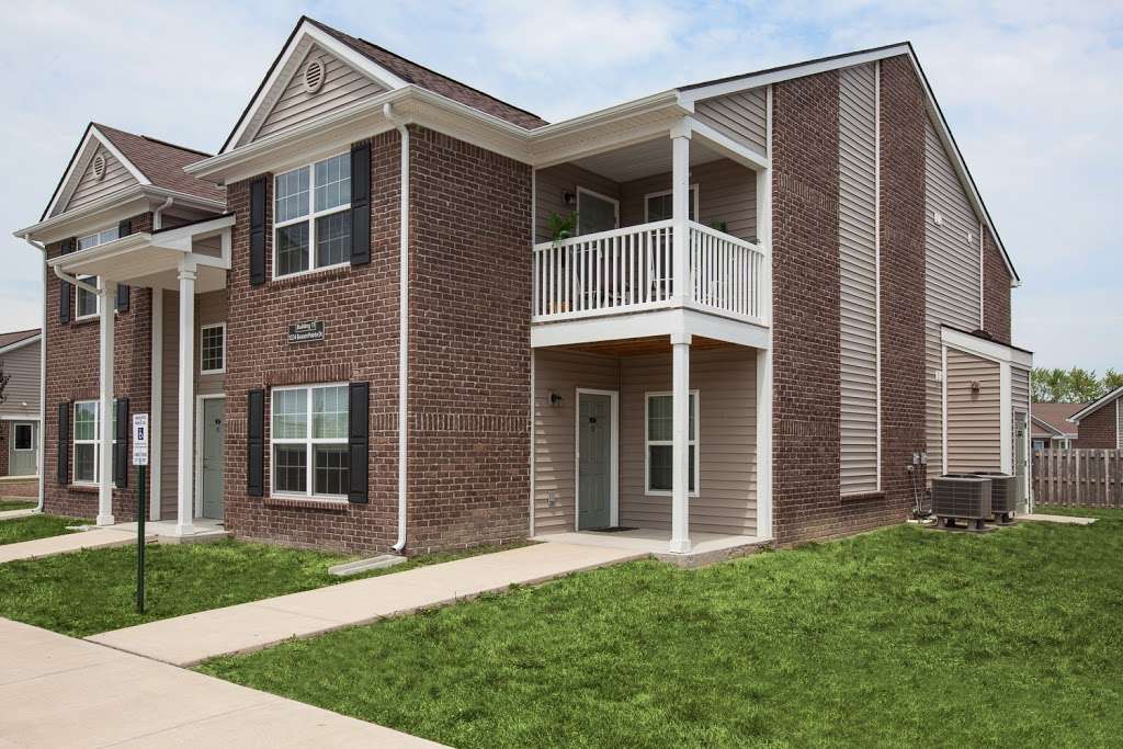 Beacon Pointe Apartments | 1206 Beacon Pointe Blvd, Greenwood, IN 46143, USA | Phone: (844) 426-3085