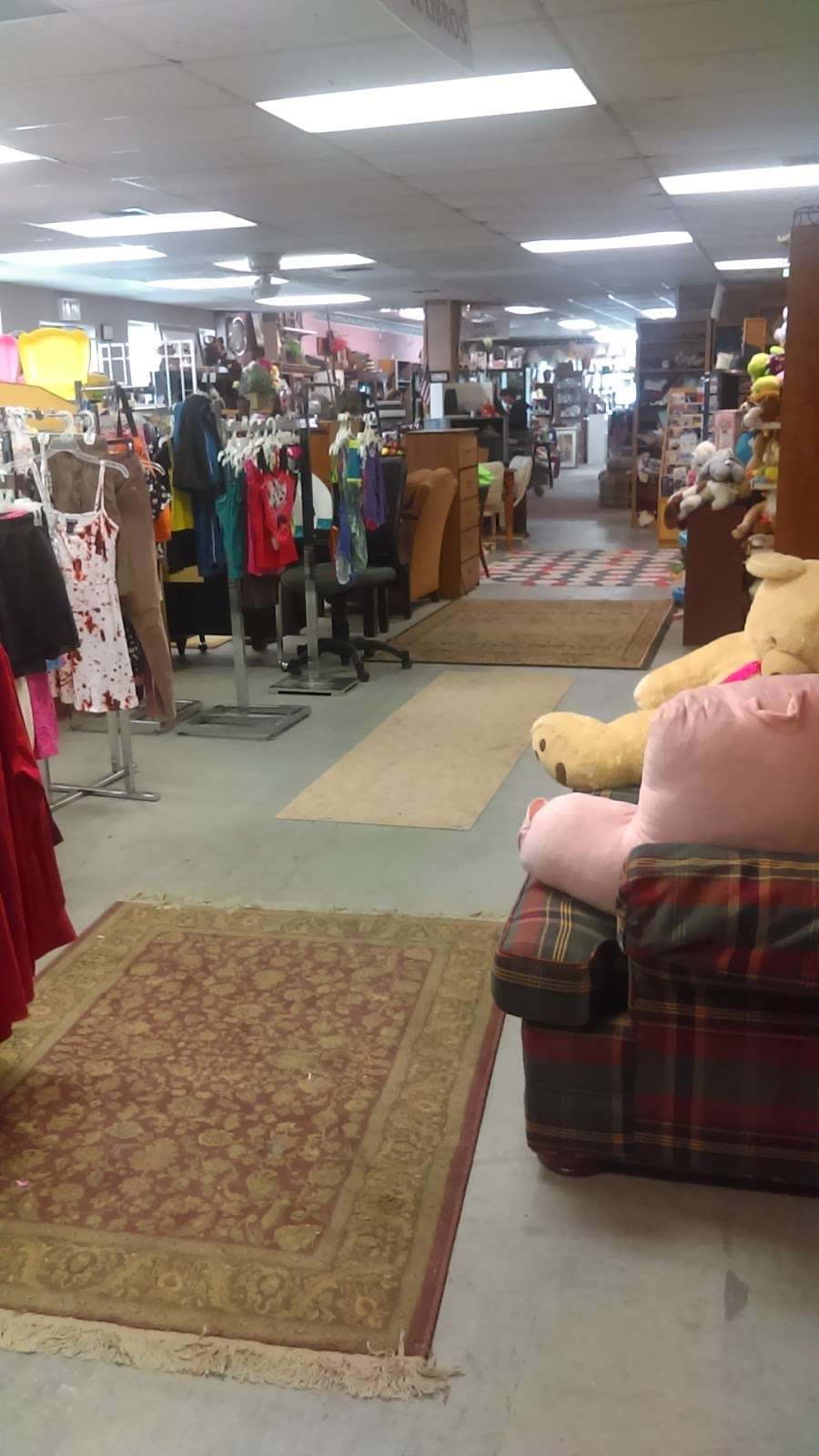 FamilyTime Thrift Shop | 23874 TX-494 Loop, Porter, TX 77365, USA | Phone: (281) 354-5590