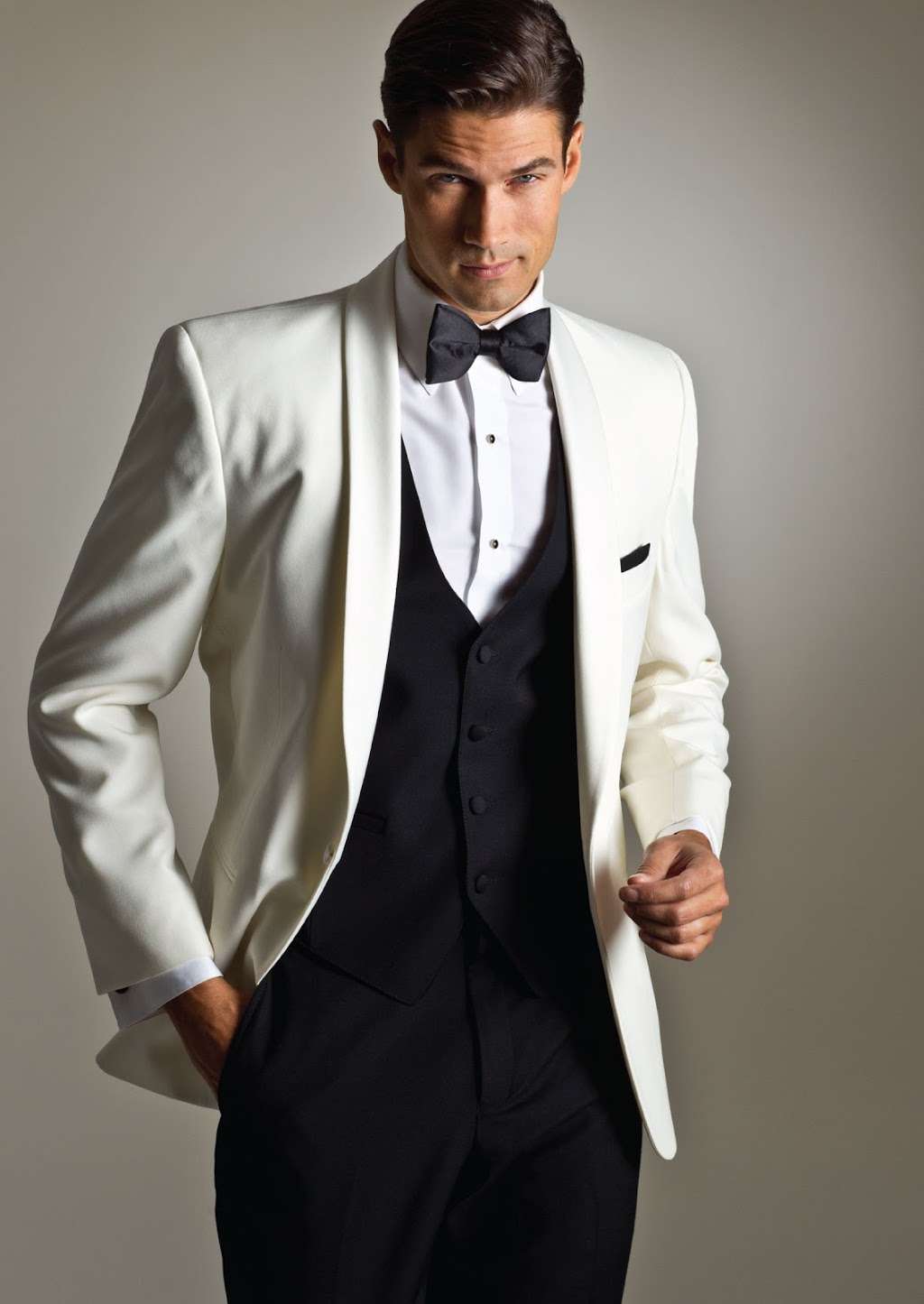 Dante Zeller Tuxedo By Sarno | 657 E Bay Ave, Manahawkin, NJ 08050, USA | Phone: (609) 597-6222