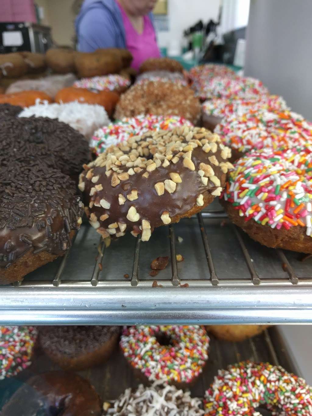 Kims Donuts | 4421 Las Posas Rd, Camarillo, CA 93010, USA | Phone: (805) 484-8374