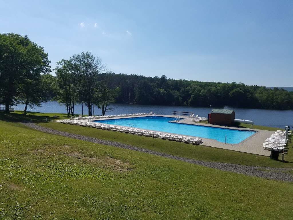 Pocono Valley Resort | 300 Camp Akiba Rd, Reeders, PA 18352, USA | Phone: (800) 648-4386