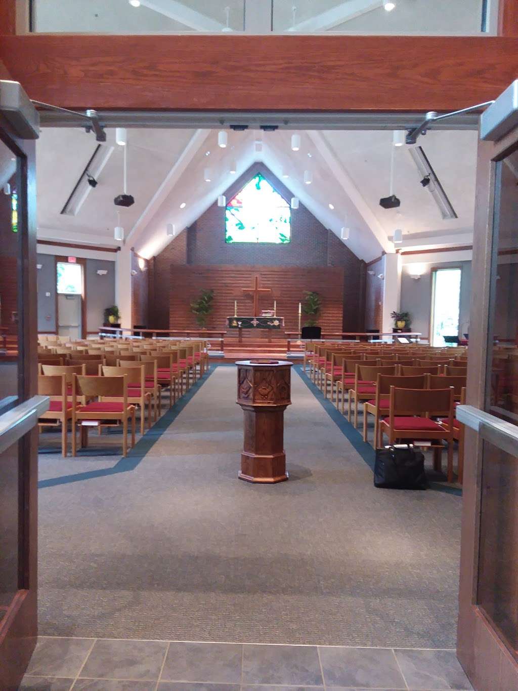 Lord of Life Lutheran Church | 13421 Twin Lakes Dr, Clifton, VA 20124, USA | Phone: (703) 323-9500