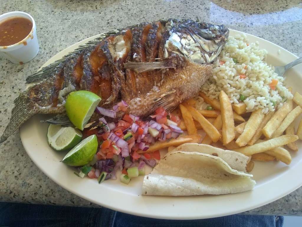 Mariscos Manzanillo | 2124 Nadeau St, Los Angeles, CA 90001, USA | Phone: (323) 585-3747