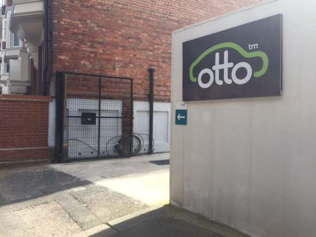 Otto Car | 192 Goldhawk Rd, London W12 9NS, United Kingdom | Phone: (020) 874-07444