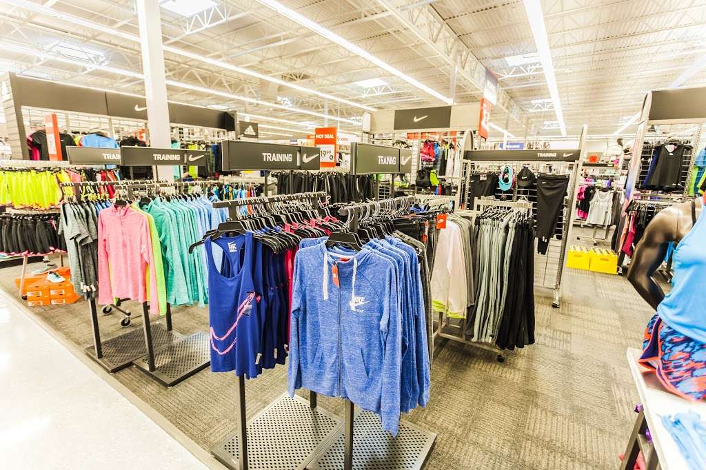 Academy Sports + Outdoors | 9781 Quivira Rd, Overland Park, KS 66215, USA | Phone: (913) 227-1600