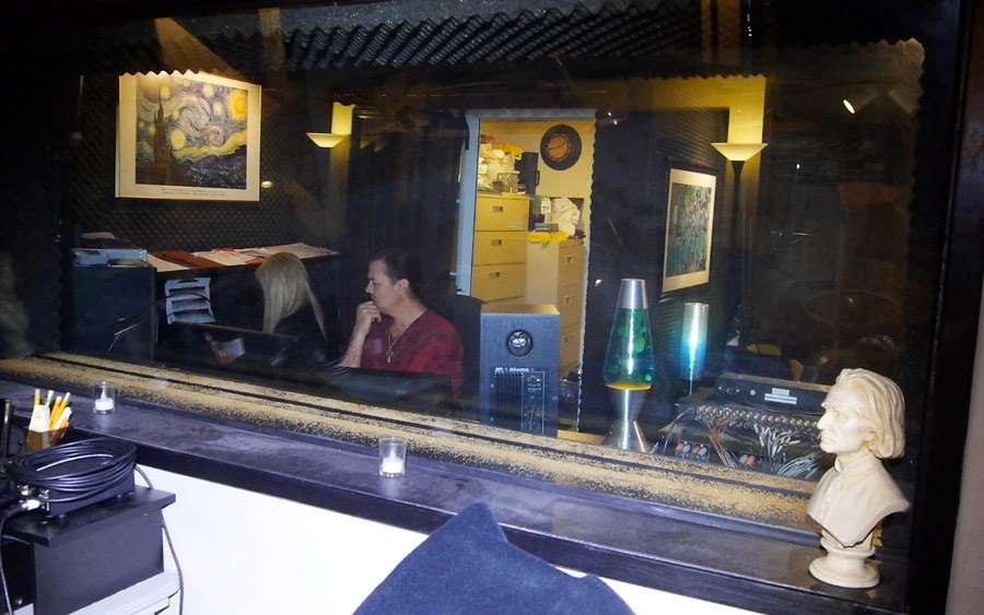 Recording Studio Multimedia Music Productions | 4621 Cahuenga Blvd, Toluca Lake, CA 91602, USA | Phone: (818) 762-6275