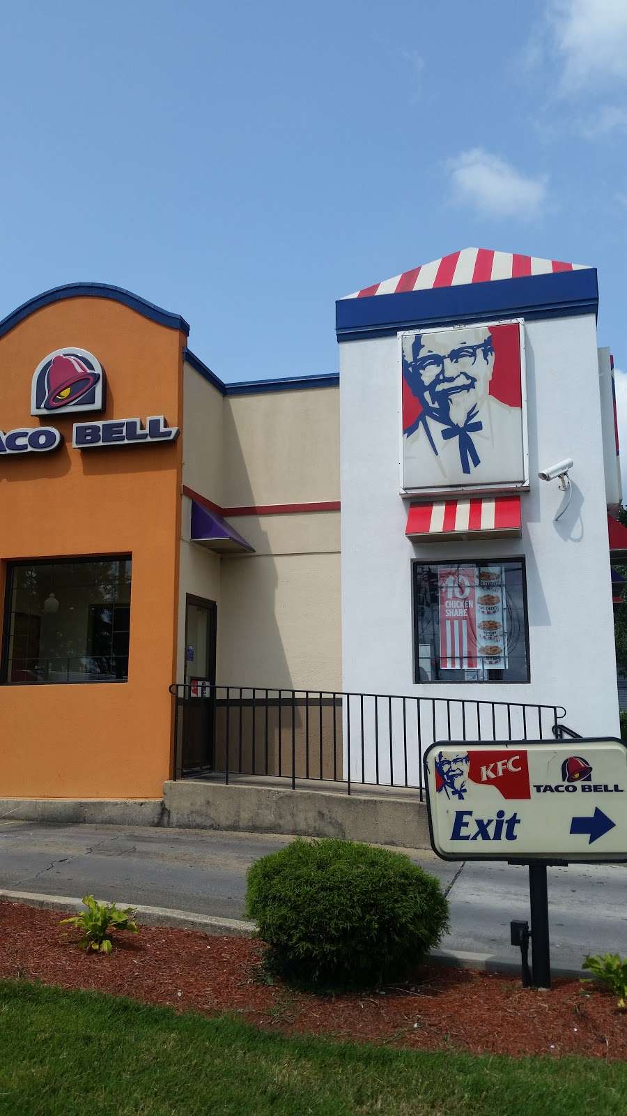 Taco Bell | 220 Riggs Rd NE, Washington, DC 20011, USA | Phone: (202) 635-0088