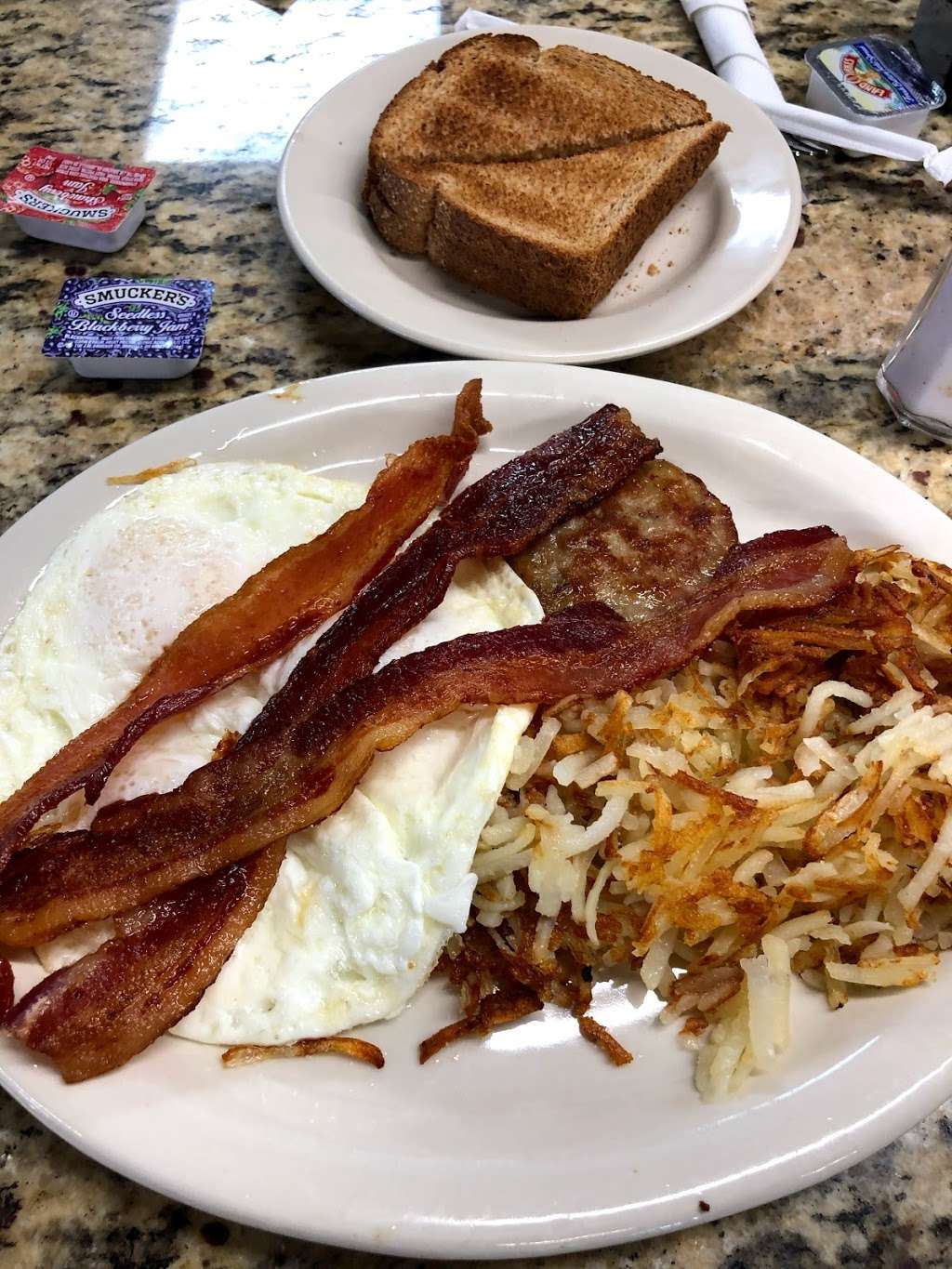 Simos Diner | 5004 N Shepherd Dr, Houston, TX 77018, USA | Phone: (713) 697-5553