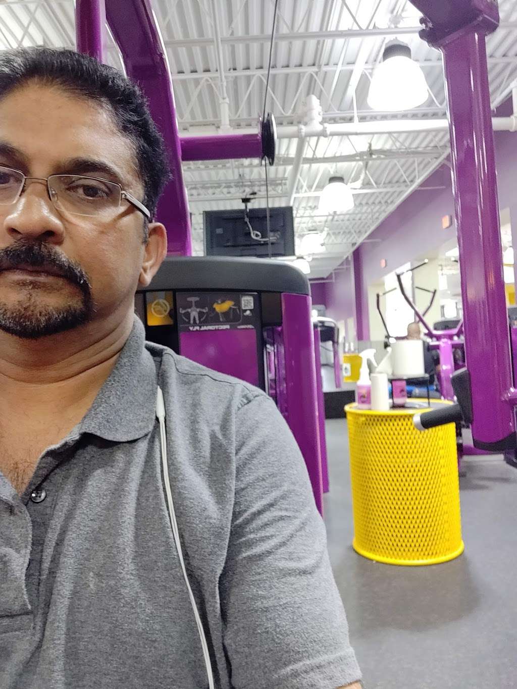 Planet Fitness | 525 W Lake St, Addison, IL 60101, USA | Phone: (331) 979-7169