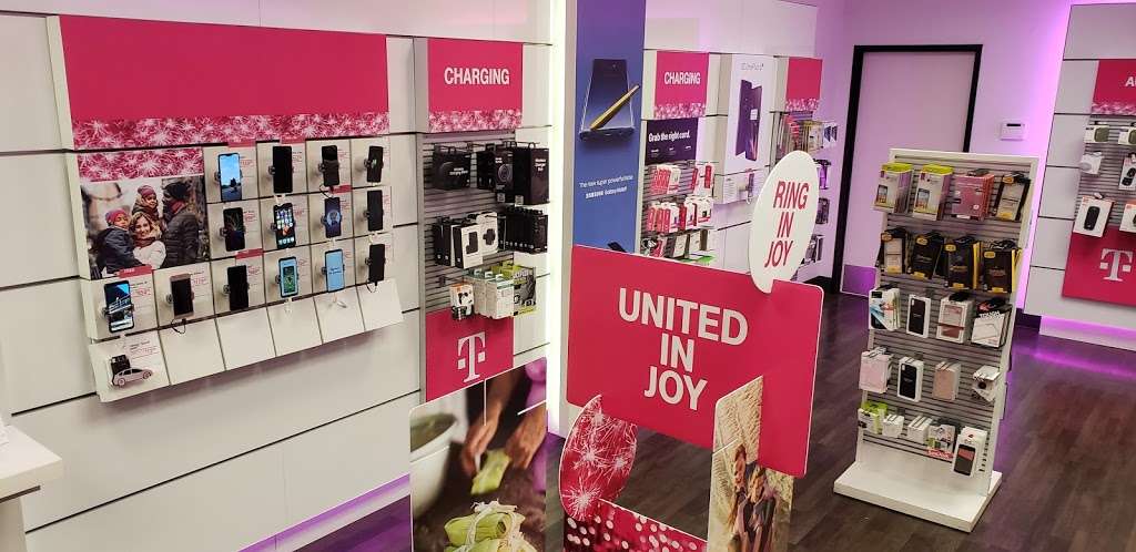 T-Mobile | 31810 Grape St Ste D, Lake Elsinore, CA 92532, USA | Phone: (951) 471-2900