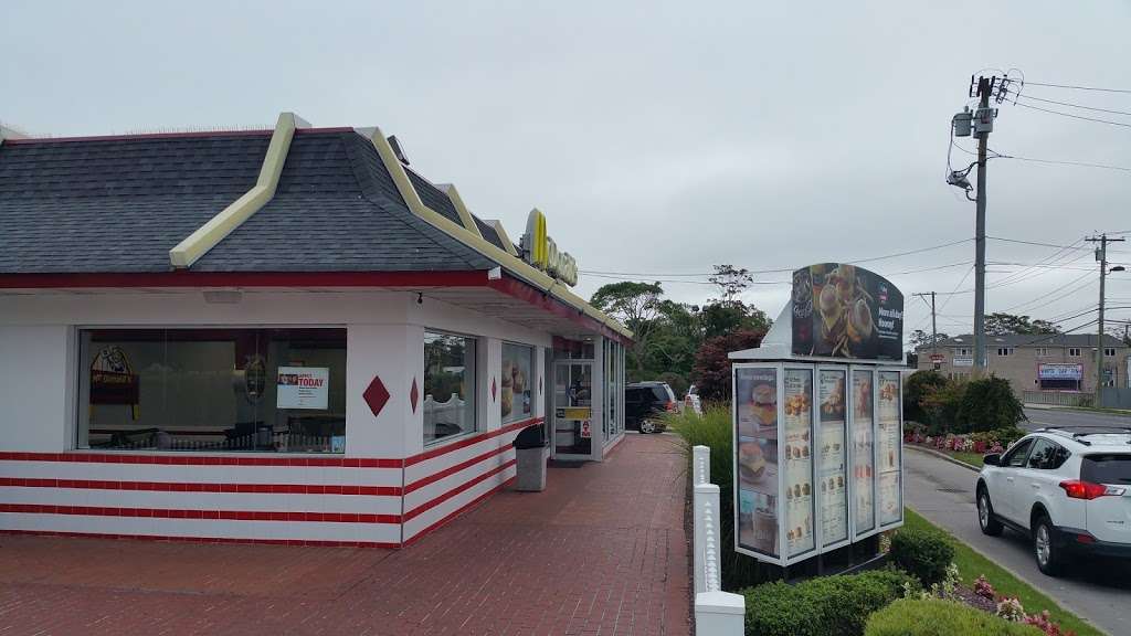 McDonalds | 107 Main St, Islip, NY 11751, USA | Phone: (631) 665-6420