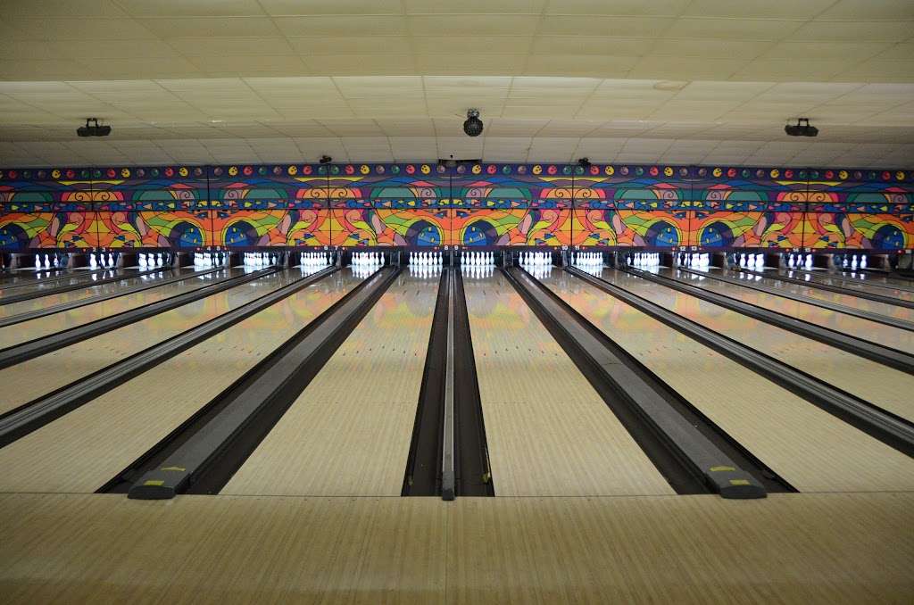 Sunshine Bowling Center | 10809 E U.S. Highway 136, Indianapolis, IN 46234, USA | Phone: (317) 280-7670