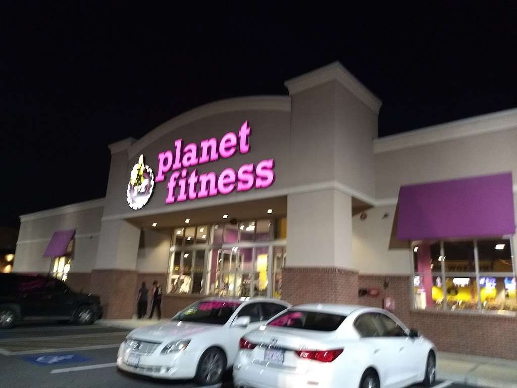 Planet Fitness | 270 Charger St, Revere, MA 02151, USA | Phone: (781) 629-5409