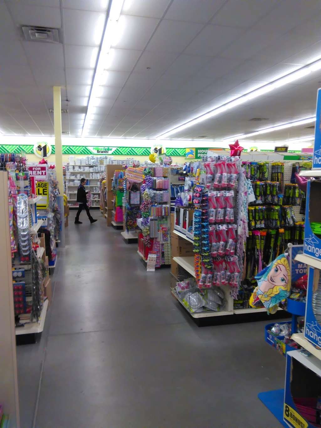 Dollar Tree | 3578 PA-611 #205, Bartonsville, PA 18321, USA | Phone: (570) 421-1812