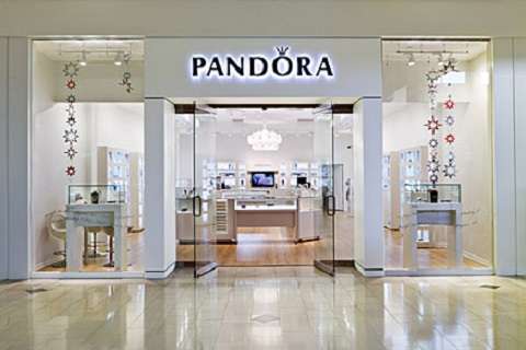 PANDORA Jewelry | 5501 Josh Birmingham Pkwy, Charlotte, NC 28208, USA | Phone: (704) 930-0124