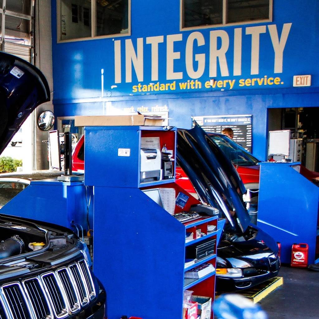 Express Oil Change & Tire Engineers | 1003 University Blvd, Suffolk, VA 23435, USA | Phone: (757) 638-1000