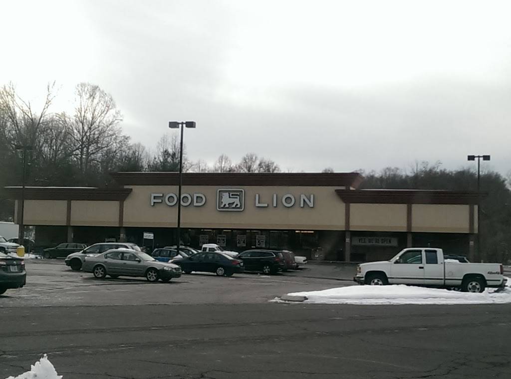 Food Lion | 4826 Country Club Rd, Winston-Salem, NC 27104, USA | Phone: (336) 760-2471