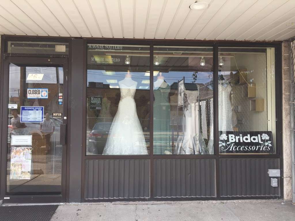 Jacquies Bridal Inc | 464 Nome Ave, Staten Island, NY 10314, USA | Phone: (718) 370-3936