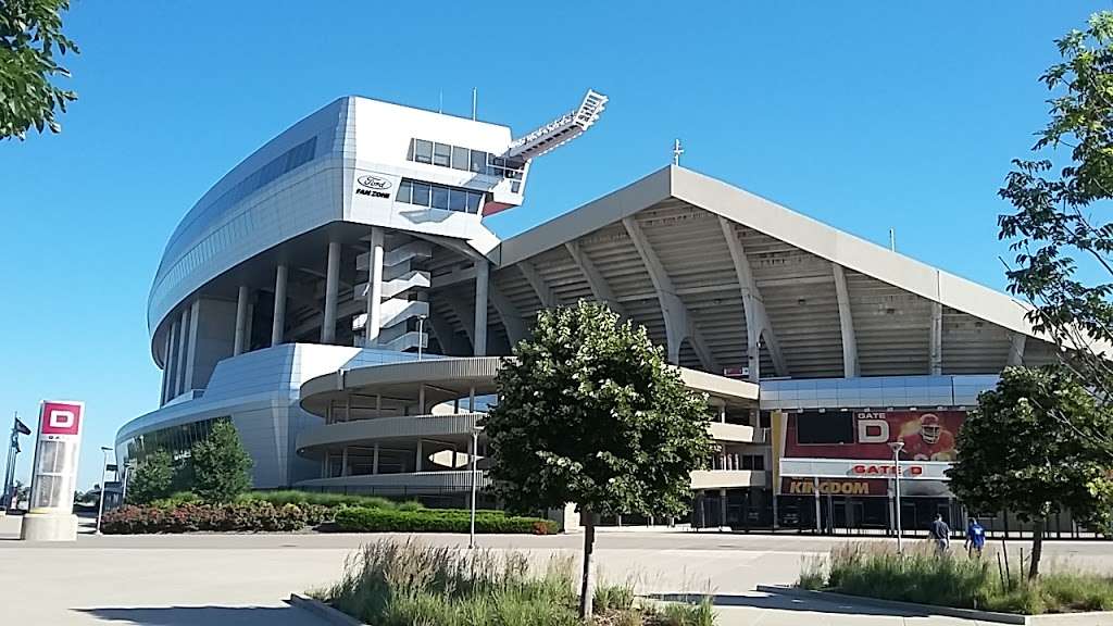 Arrowhead Stadium | 1 Arrowhead Dr, Kansas City, MO 64129, USA | Phone: (816) 920-9300