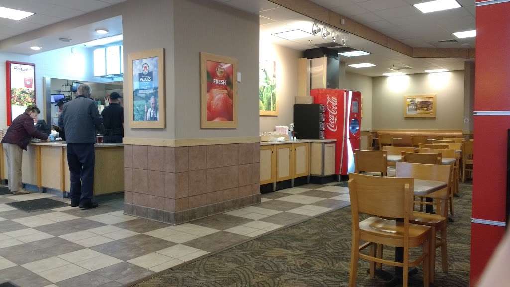 Wendys | 3140 N 124th St, Wauwatosa, WI 53222, USA | Phone: (414) 774-2772