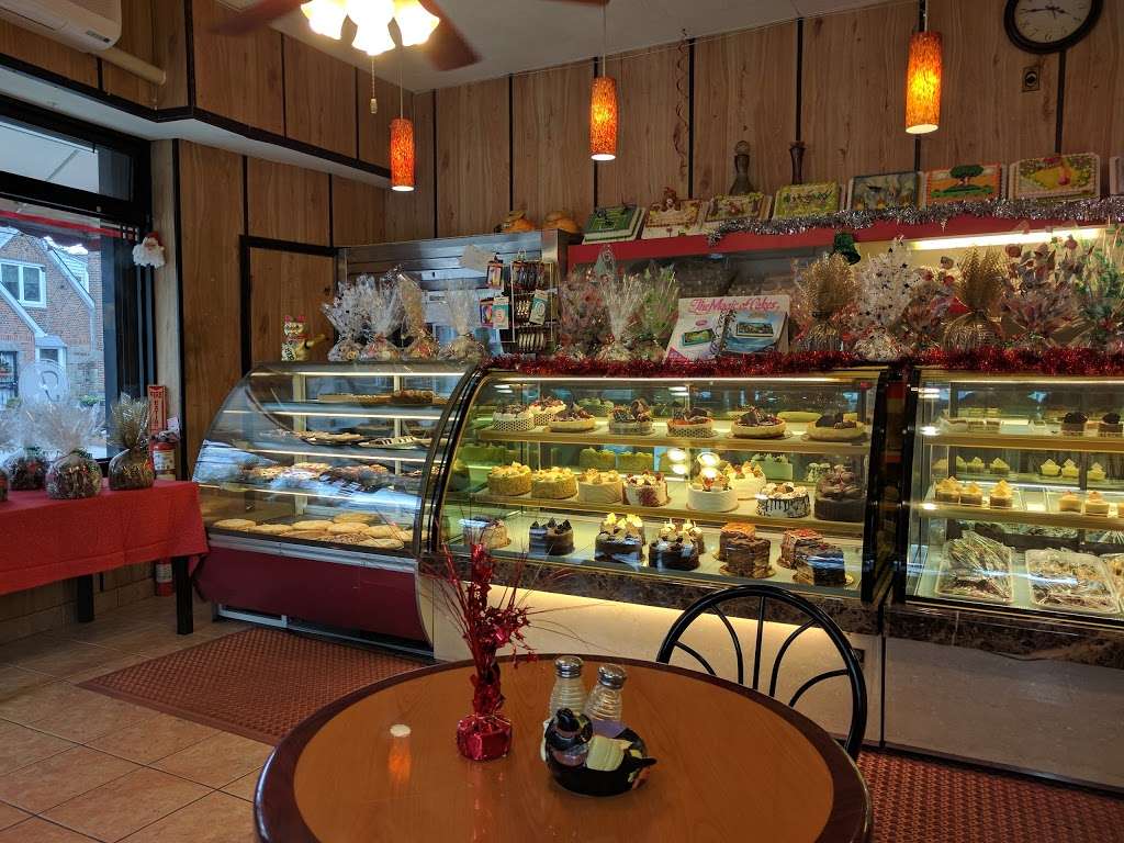 Framboise Patisserie | 64-59 Dry Harbor Rd, Middle Village, NY 11379, USA | Phone: (718) 326-1579
