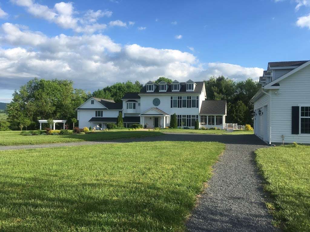 Loudoun Valley Manor | 38594 Old Wheatland Rd, Waterford, VA 20197, USA | Phone: (571) 214-6629