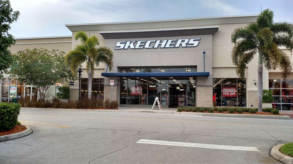 SKECHERS Factory Outlet | 2649 W Osceola Pkwy, Kissimmee, FL 34741, USA | Phone: (407) 870-0062