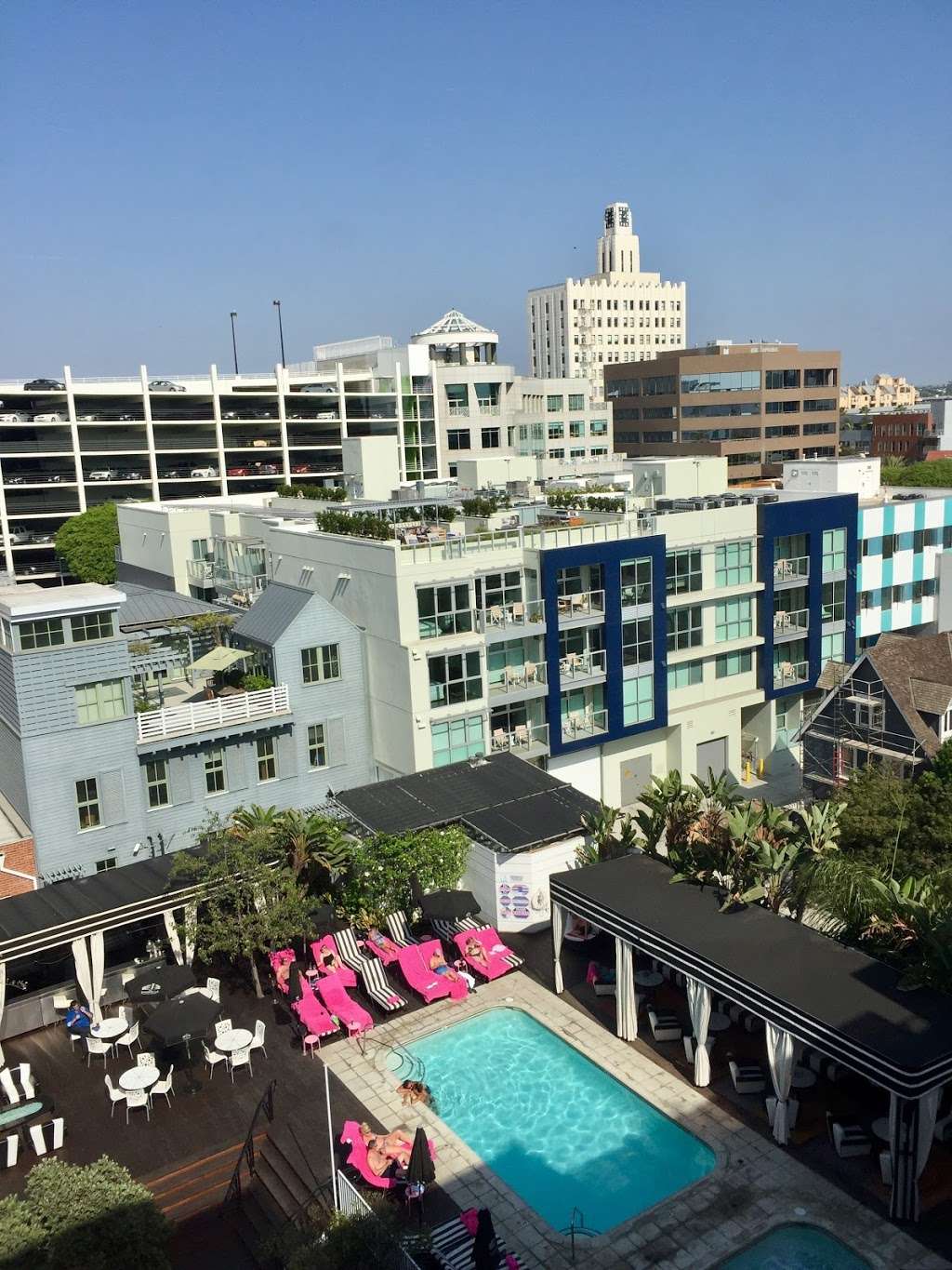 ONYX Rooftop Bar | 1301 Ocean Ave #1019, Santa Monica, CA 90401, USA | Phone: (310) 394-2791