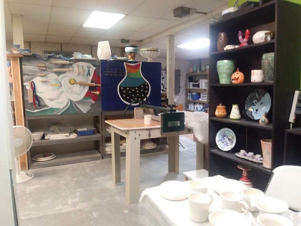 The Clay Pot Pottery Studio | 290 Main St, Spotswood, NJ 08884, USA | Phone: (732) 251-5112