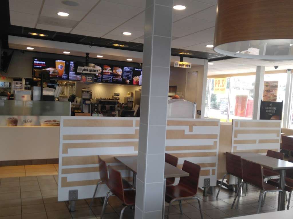 McDonalds | 31 Maddex Square Dr, Shepherdstown, WV 25443, USA | Phone: (304) 876-1038