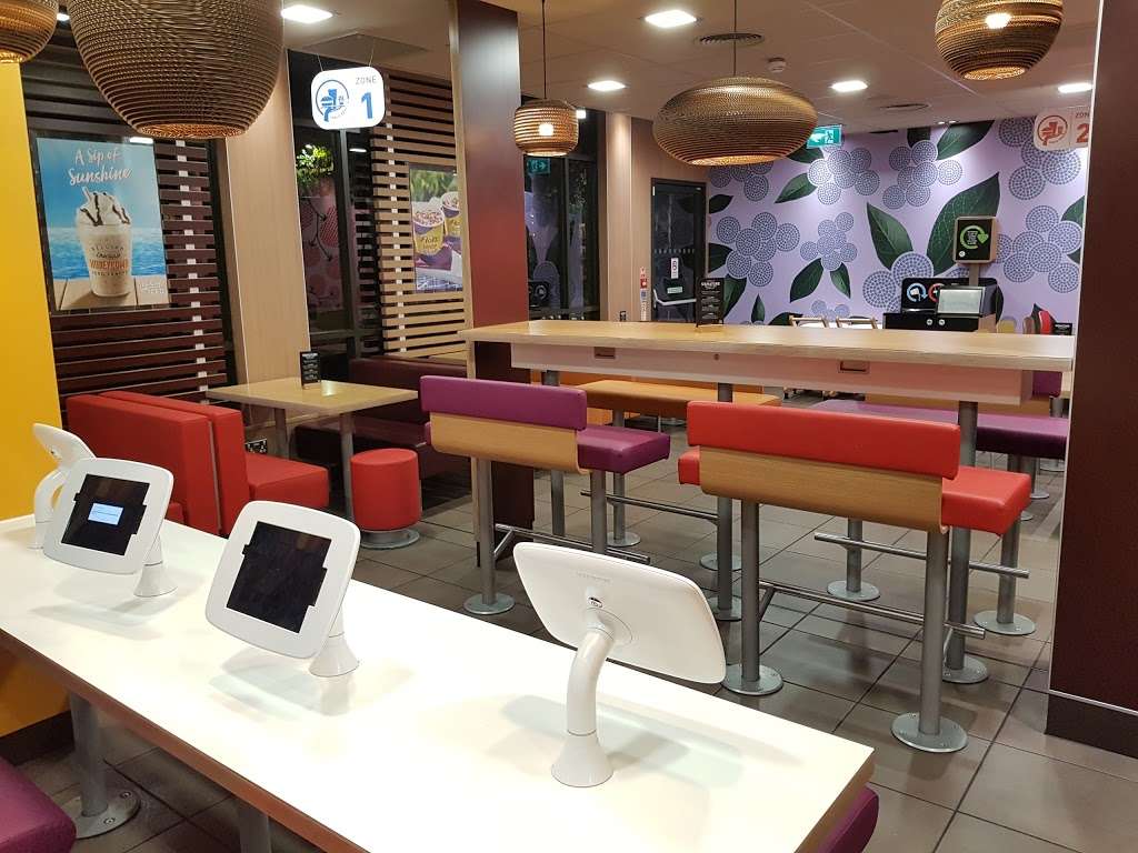 McDonalds | BP Service Area, Stanford Rd, Orsett, Grays RM16 3BJ, UK | Phone: 01375 361809