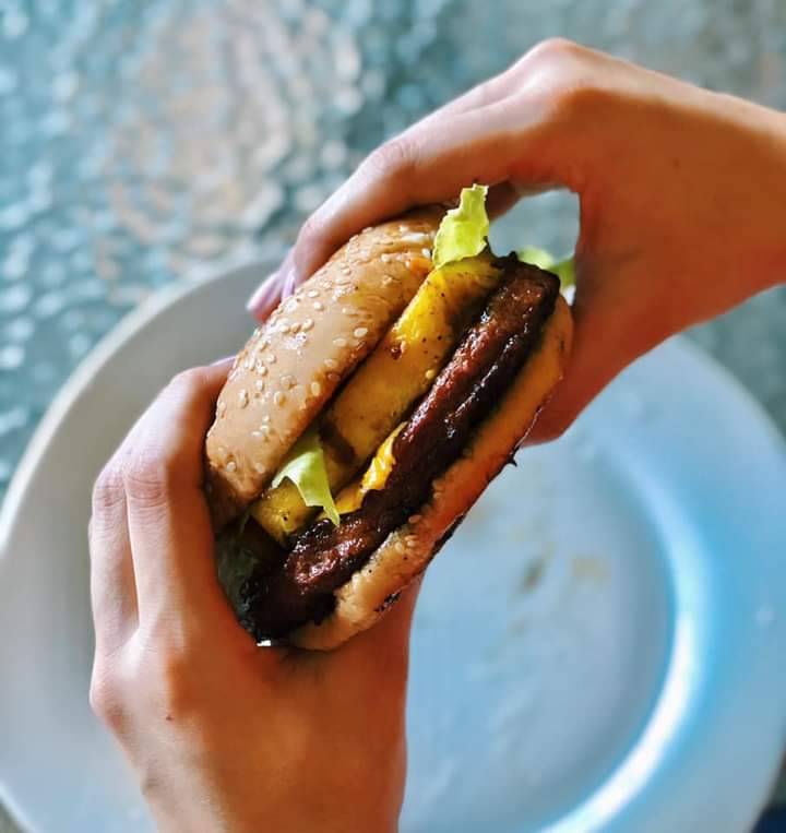 Burger Grinchs | Las Víboras 11523-4, Lomas de la Presa, 22125 Tijuana, B.C., Mexico | Phone: 664 318 7699