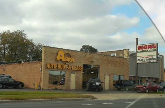 Abra Auto Body Repair of America | 13870 S Cicero Ave, Crestwood, IL 60445, USA | Phone: (708) 385-5800