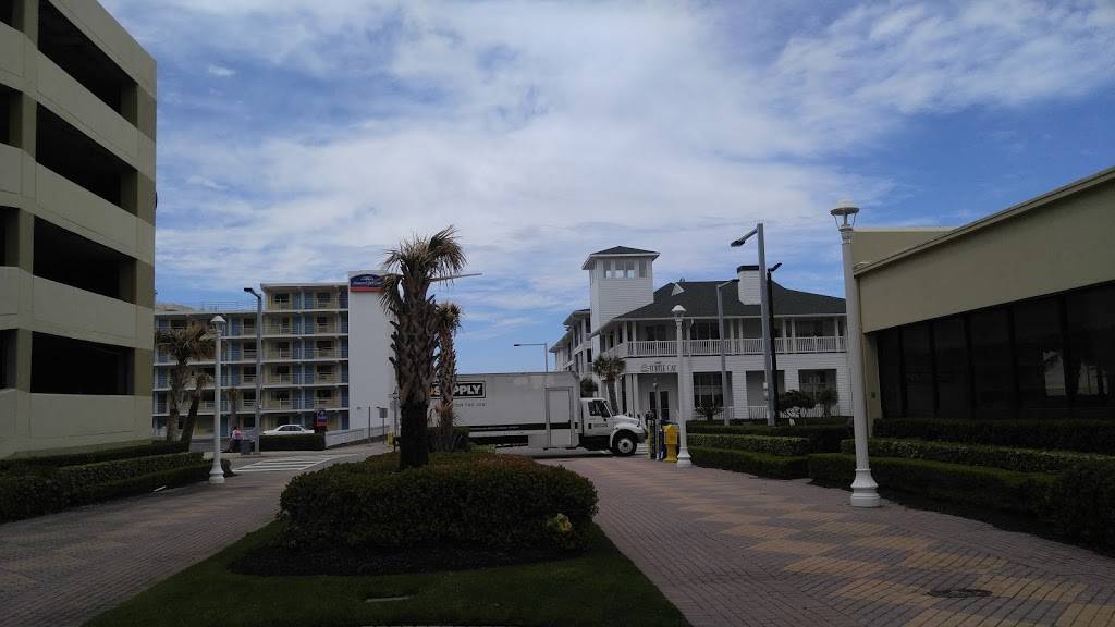 Ramada by Wyndham Virginia Beach Oceanfront | 615 Atlantic Ave, Virginia Beach, VA 23451, USA | Phone: (757) 425-7800