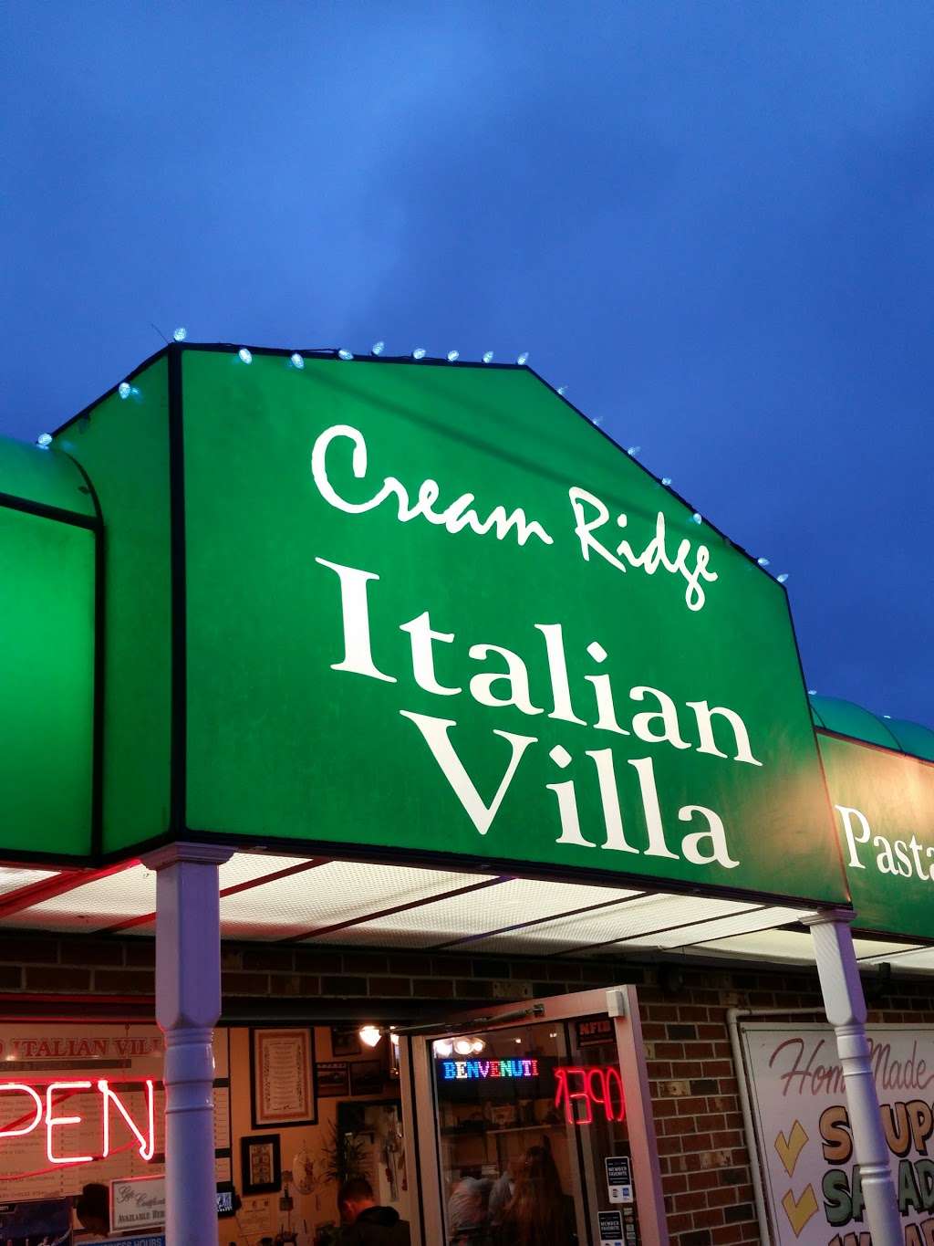 Italian Villa | 445 County Road 539, Cream Ridge, NJ 08514, USA | Phone: (609) 758-1005