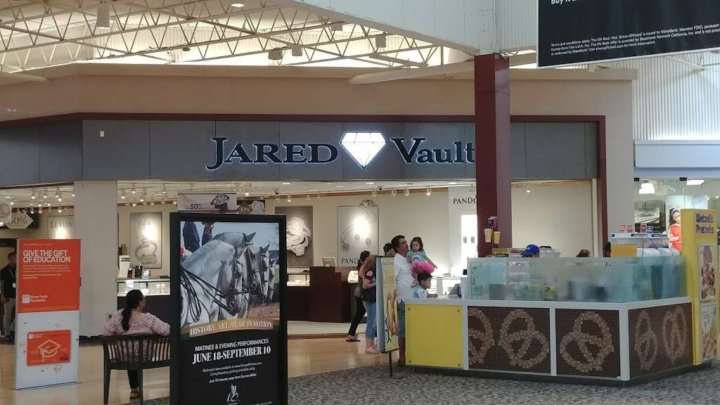 Jared Vault | 6170 W Grand Ave, Gurnee, IL 60031, USA | Phone: (847) 855-0471