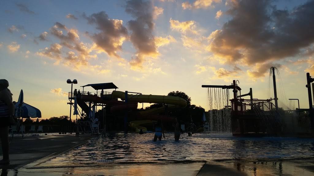 Rolf Park Pool | 2115 Cass Rd, Maumee, OH 43537, USA | Phone: (419) 887-1864