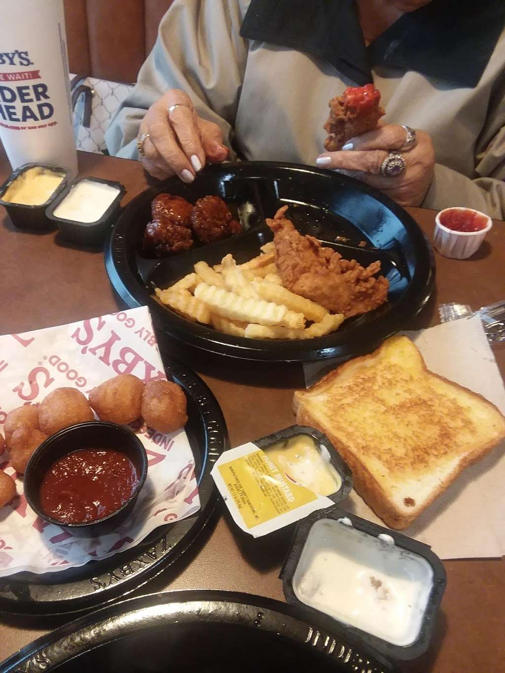 Zaxbys Chicken Fingers & Buffalo Wings | 2201 W Franklin Blvd, Gastonia, NC 28052, USA | Phone: (980) 888-4426