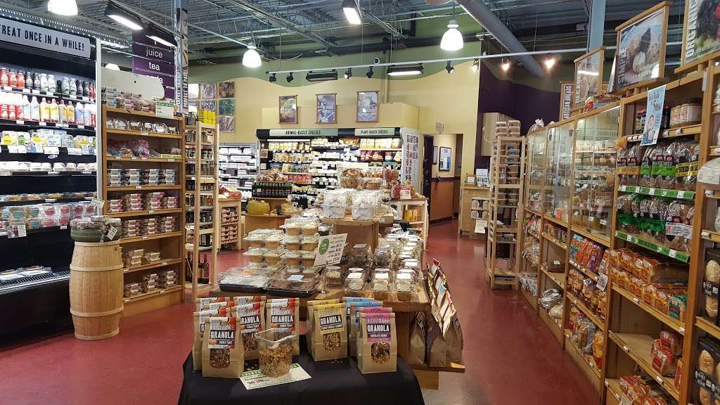 Roots Market | 5805 Clarksville Square Dr, Clarksville, MD 21029, USA | Phone: (443) 535-9321