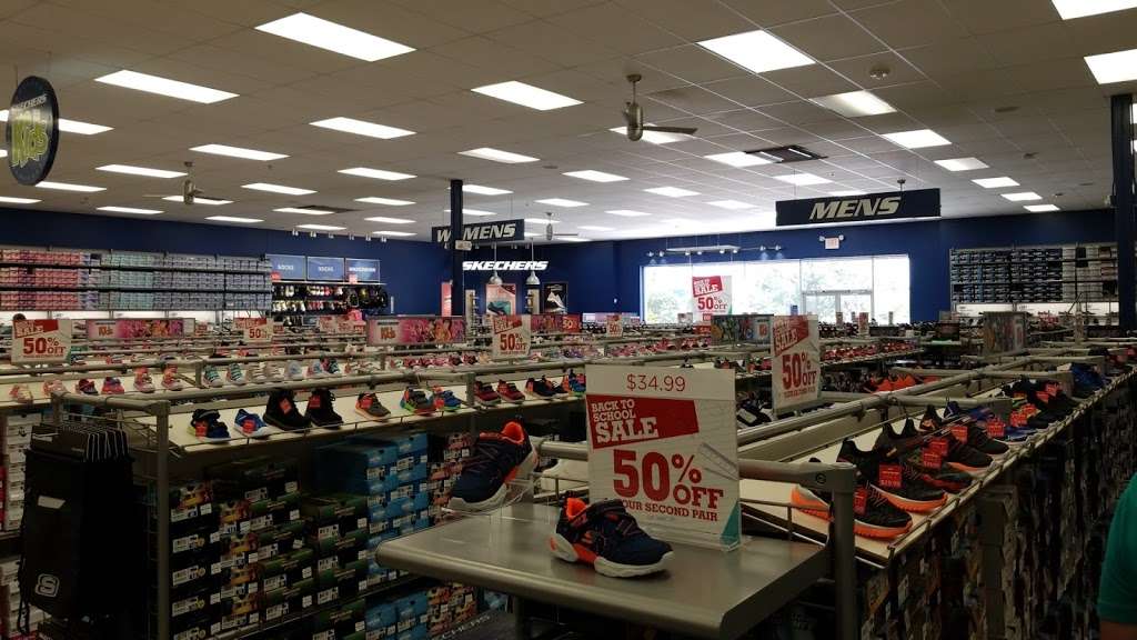 SKECHERS Retail | 5347 W Loop 1604 N #107, San Antonio, TX 78253, USA | Phone: (210) 688-9476