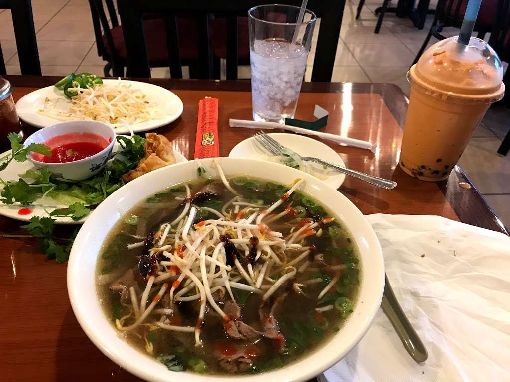 Pho 4U | 10730 Potranco Rd ste 117, San Antonio, TX 78251, USA | Phone: (210) 858-3168