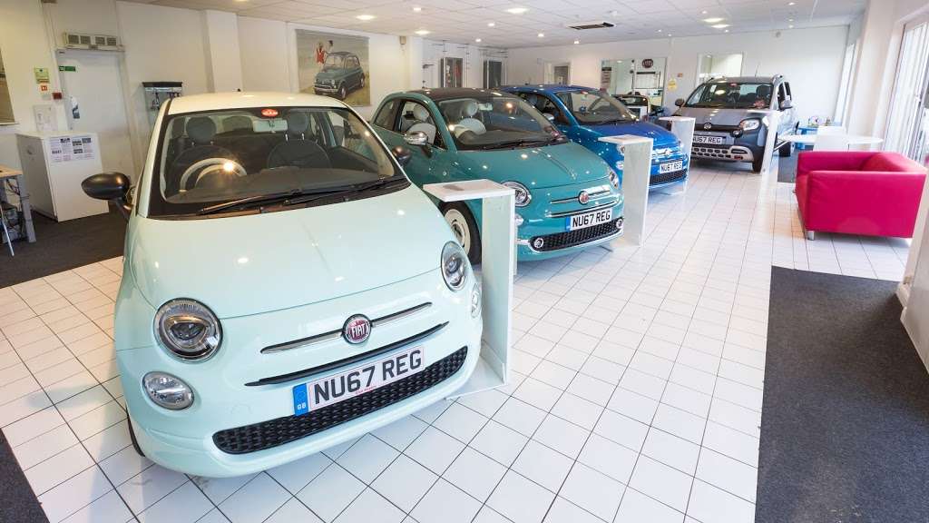 Glyn Hopkin Fiat & Abarth Buckhurst Hill | Brook Rd, Buckhurst Hill IG9 5TL, UK | Phone: 020 8504 1171