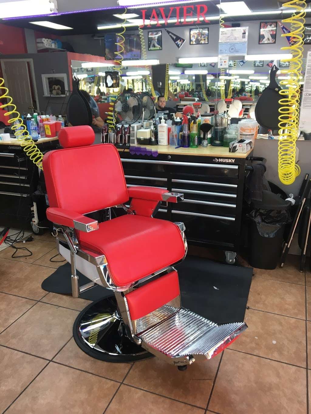 J&L Barbershop | 4945 S Orange Blossom Trail, Orlando, FL 32839, USA | Phone: (407) 286-3397